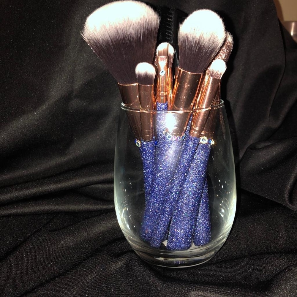 Customized ✨.makeup brushes